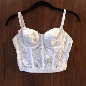 White lace and mesh corset 34C